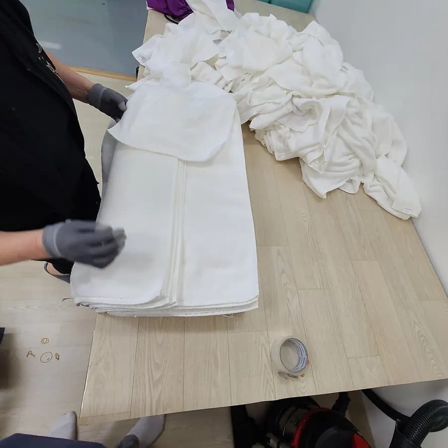 이불 침구 세탁 — 수건과 같은 조건으로 빨지 않습니다